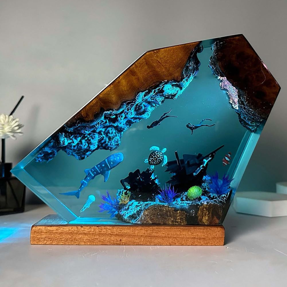 Resin Ocean Lamp, Epoxy Resin Bedside Lamp, Ocean Lamp, Ocean Themed Perspective Painting, Diver Night Light, Men'S Office Decoration, Bedroom Decoration (6 * 4In)